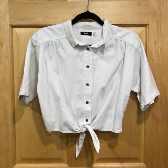 BDG Tops - BDG Cream Cropped Button Down Top